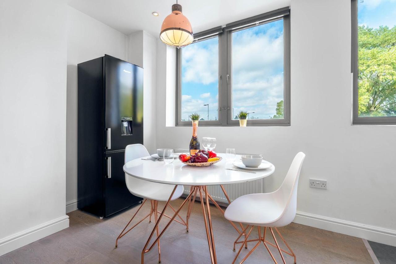 Haus Luxury Apartment - Perry Barr - Parking - Smart Tv - Wifi - Top Rated バーミンガム エクステリア 写真