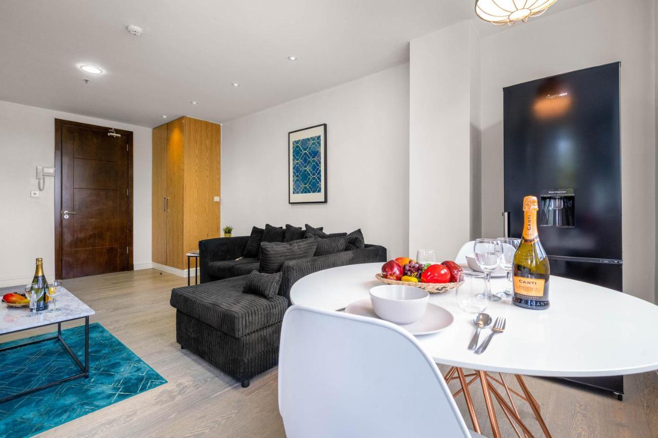 Haus Luxury Apartment - Perry Barr - Parking - Smart Tv - Wifi - Top Rated バーミンガム エクステリア 写真